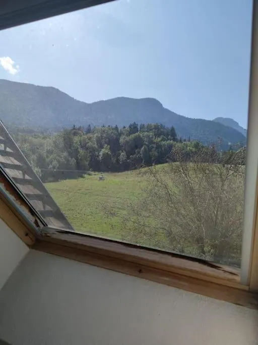 Pied Des Montagnes Proche Du Lac D'Annecy Evires 0*,