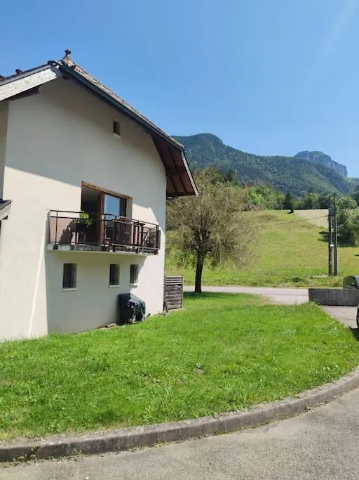 Pied Des Montagnes Proche Du Lac D'Annecy Evires Apartment
